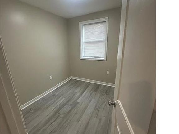 5th image of 2440 S St SE #2