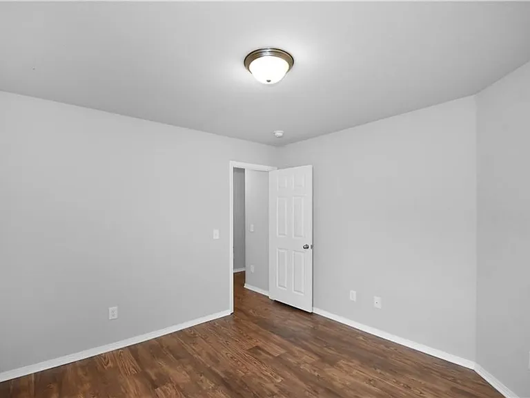 1240 Lariat Dr — Photo 13