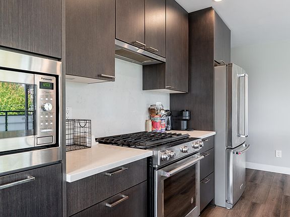 5th image of 4289 Hastings St #301