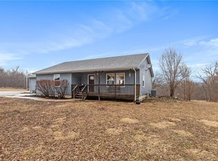 5633 W 2200th Rd, Parker, KS 66072
