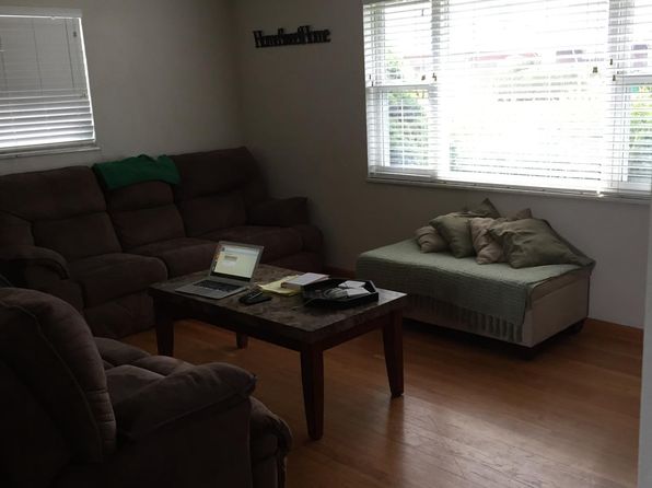 2445 Linden Ave