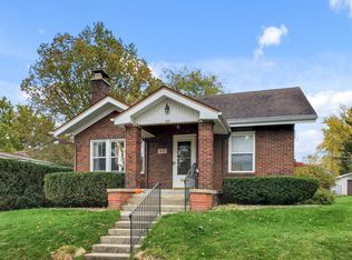 415 Beecher St, Bloomington, IL 61701