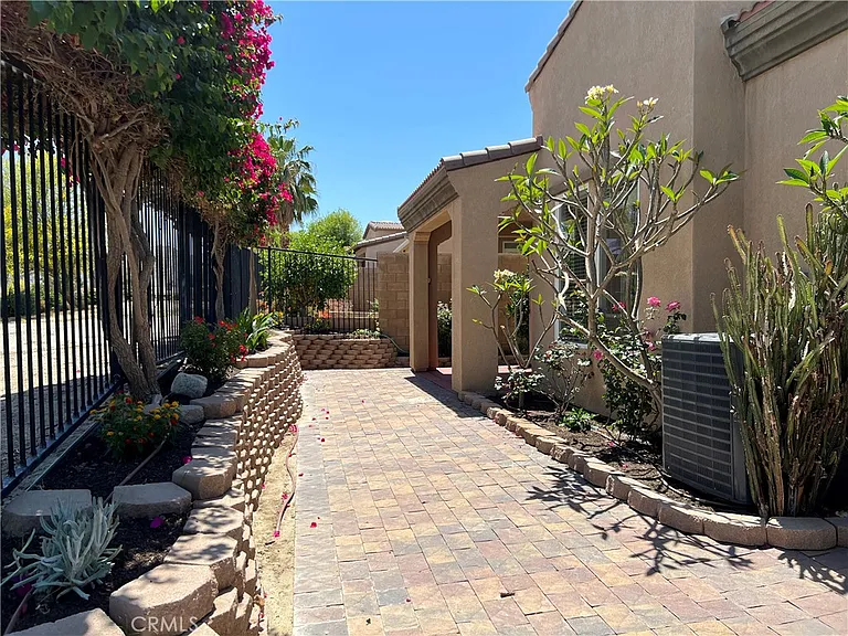 77184 California Dr — Photo 36