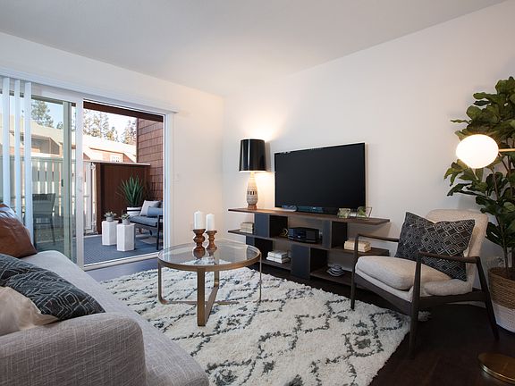 4th image of 243 Buena Vista Ave APT 502