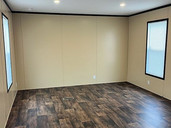 3rd image of 2507 Drummond Ave