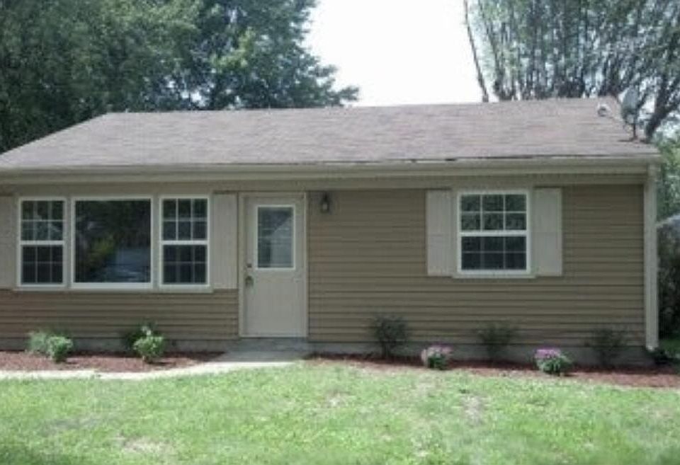 1st image of 734 Imperial Rd