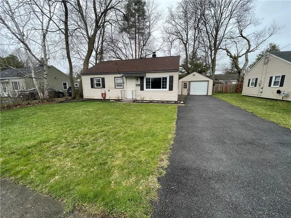 110 Lindbergh Rd, Syracuse, NY 13205