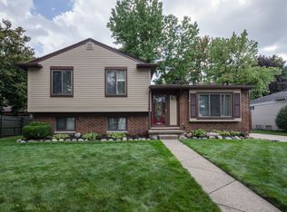 36419 Northfield Ave, Livonia, MI 48150