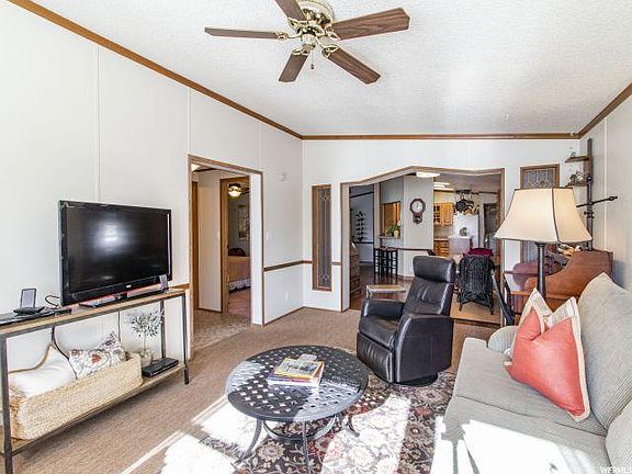 3rd image of 1253 E Emelita St
