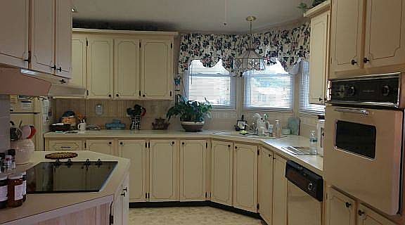 4th image of 4683 Yacht Ave #79