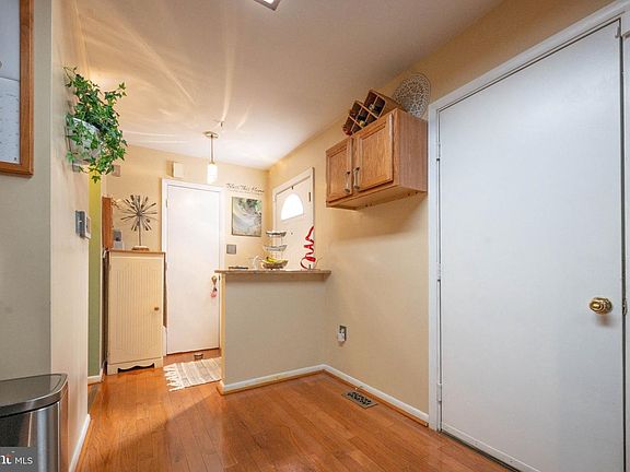 4th image of 4506 Four Seasons Pl