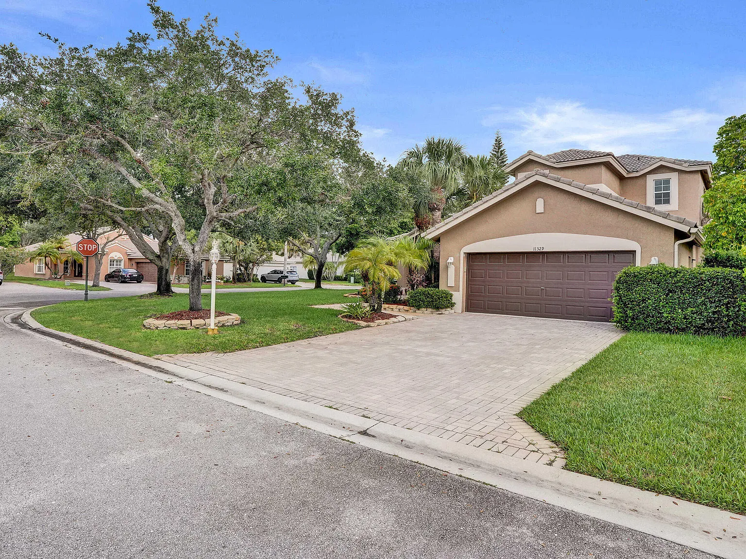 4 bed, 3.0 bath, 2756 sqft, $6,500 — Photo 3