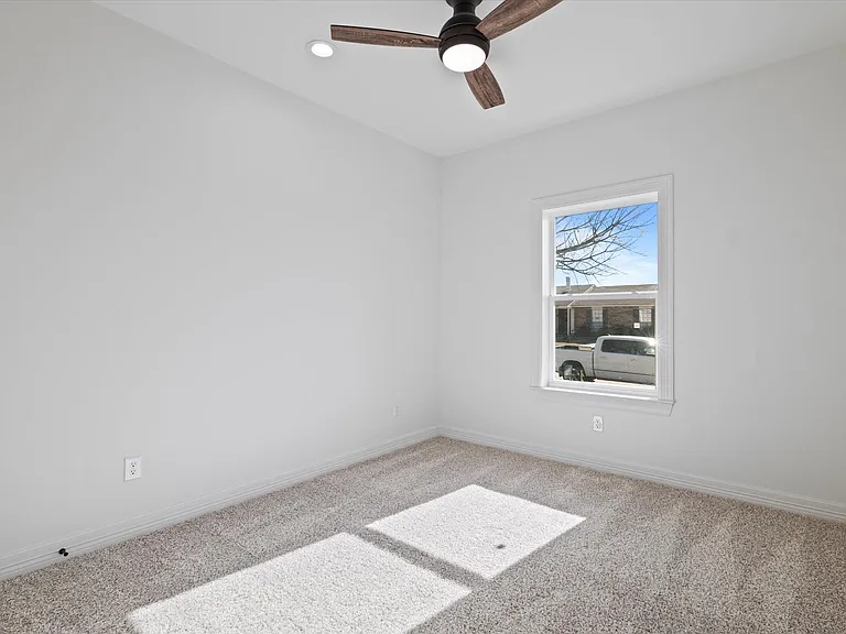 5552 Vaden St — Photo 17