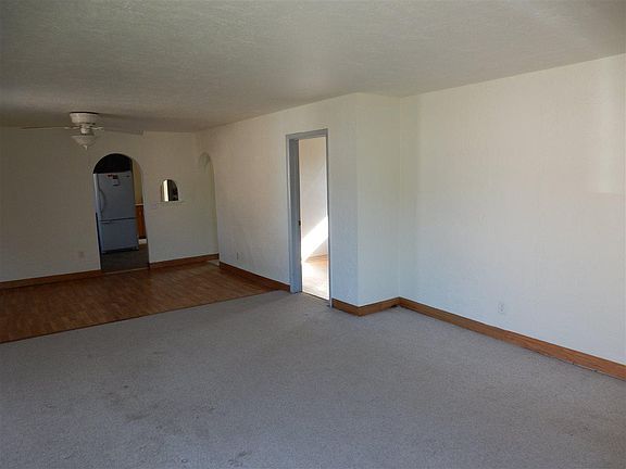 4th image of 1123 6th Ave NE
