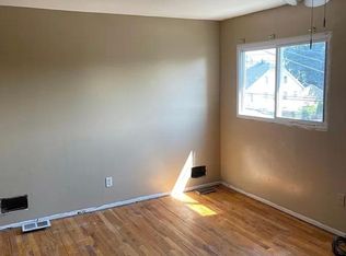 23 Woodcrest Rd #A, Staten Island, NY 10303