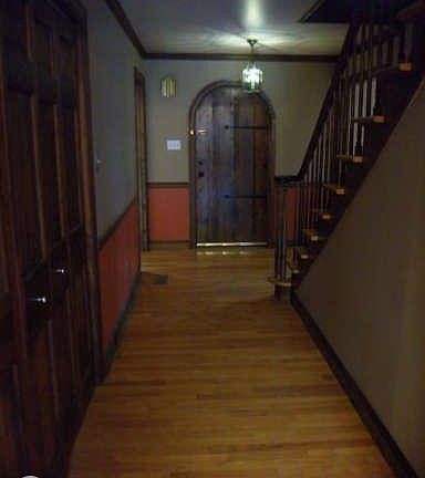 3rd image of 19 E Sharon Dr