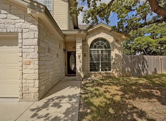 2nd image of 138 N Hill Cir