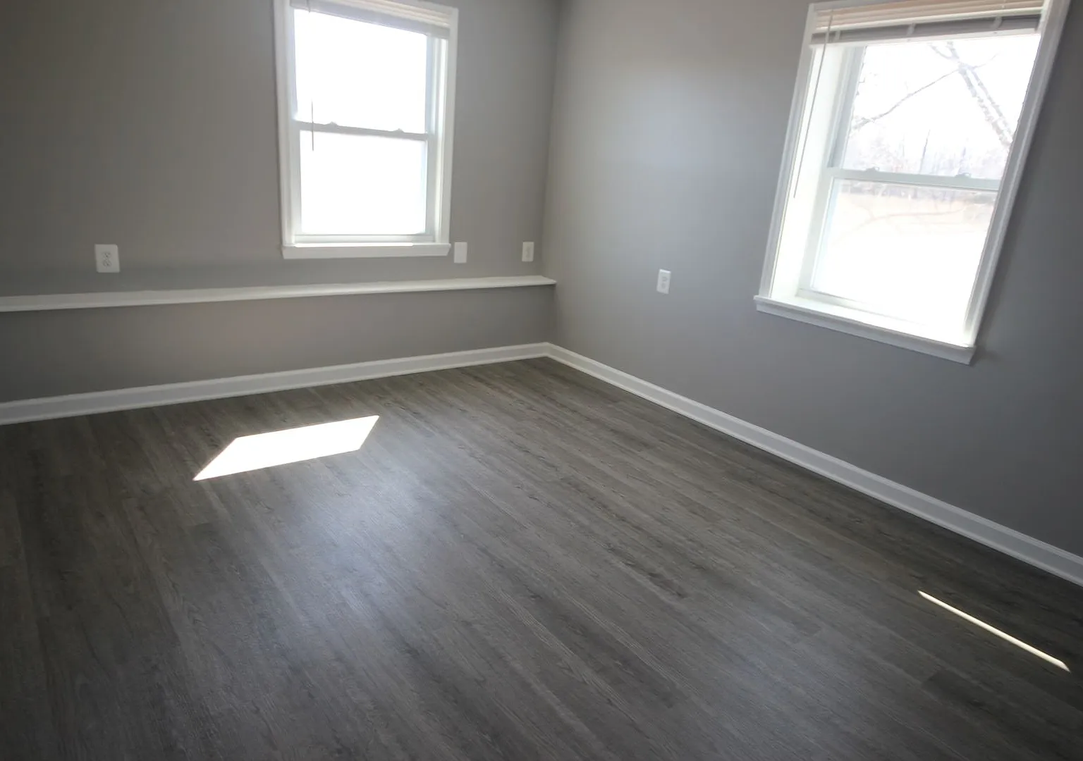 312 N Philadelphia Blvd — Photo 4