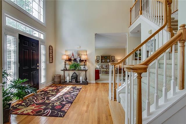 2nd image of 112 Grandview Manor Dr