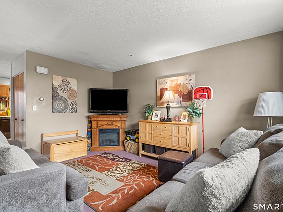 4th image of 16 Lawton Road APT 23