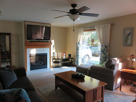 3rd image of 7038 Elaine Ave