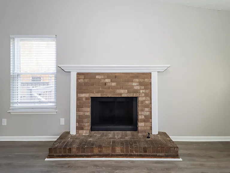 643 Tarragon Way SW — Photo 3