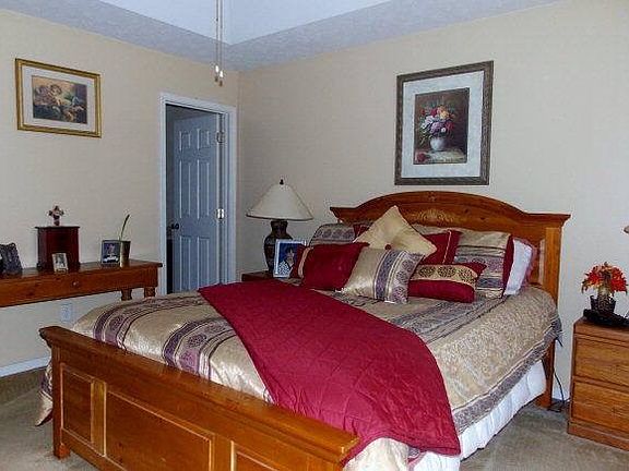 MASTER BEDROOM WITH WALKIN CLOSET AND BATHROOM