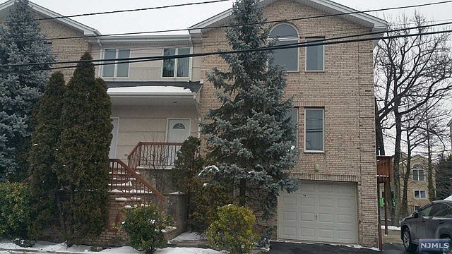 1st image of 16 Hillcrest Ave