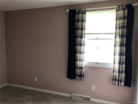 4th image of 4791 E Highland Pkwy