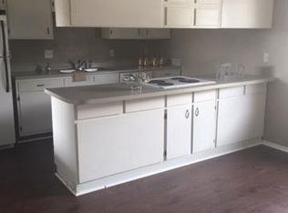 630 Ridgeline Dr, Hurst, TX 76053