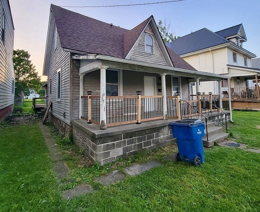 1st image of 211 Park St