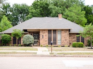 1013 Timber Valley Dr, Flower Mound, TX 75028