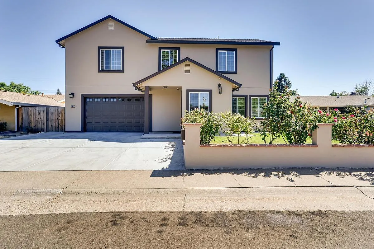 9924 Aries Way photo 1