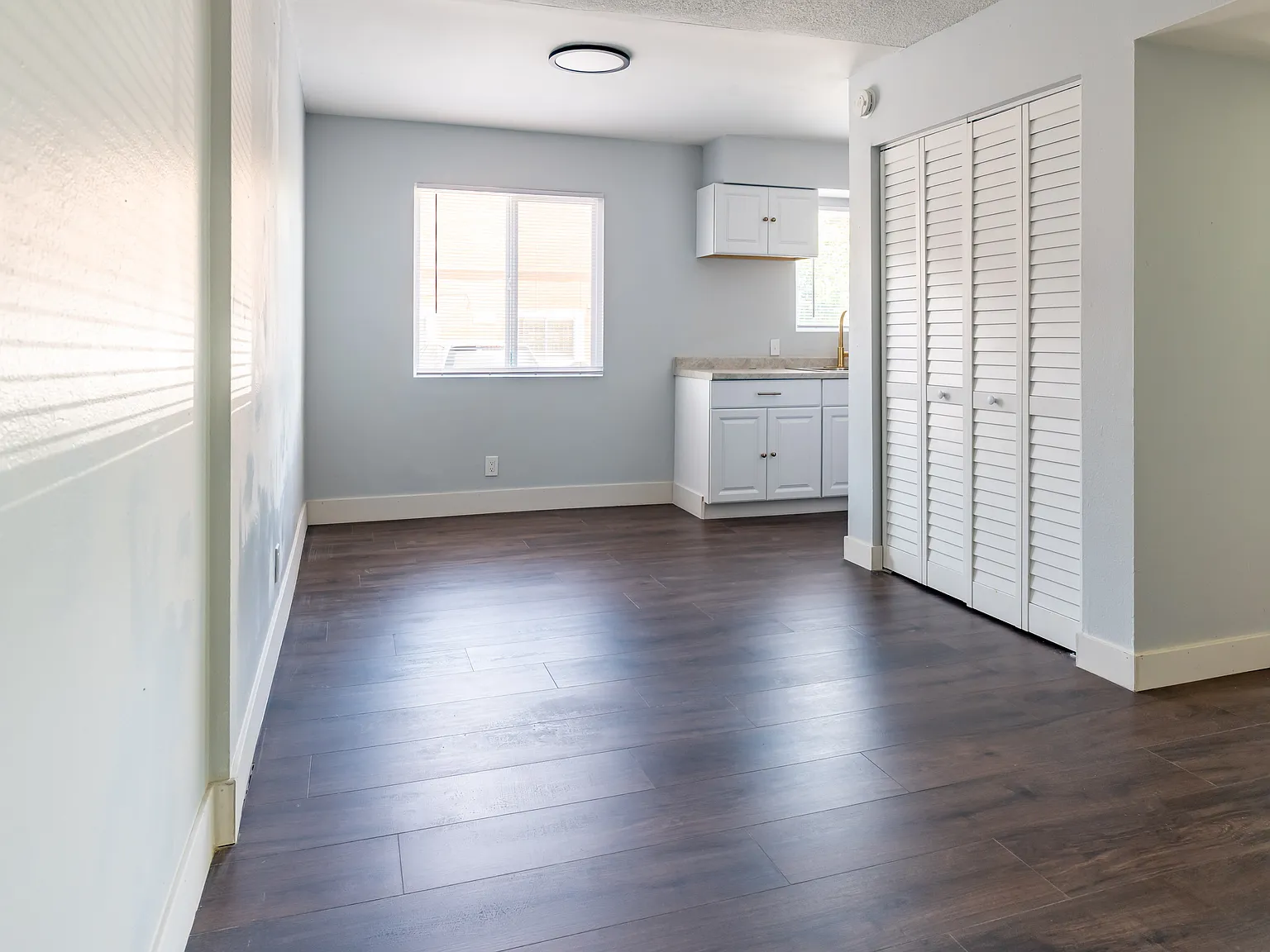 2 bed, 1.5 bath, 960 sqft, $1,250 — Photo 3