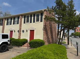 242 W Mountain St, Fayetteville, AR 72701