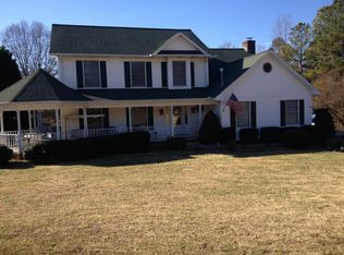 140 Oak Point Dr, Cherryville, NC 28021