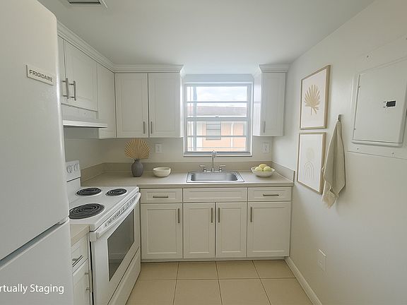 2nd image of 50 W 31st St APT 102
