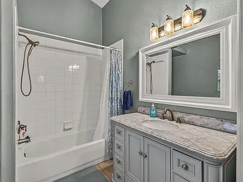 111 Forbes St — Photo 2