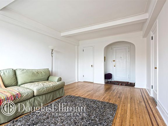 2nd image of 102 W 85th St APT 8E