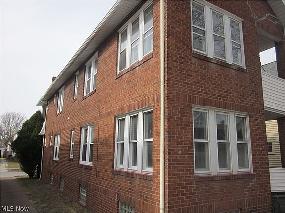 4th image of 2029-2031 Lewis Dr
