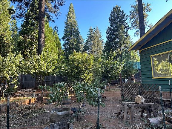 2nd image of 15044 Pinon Rd