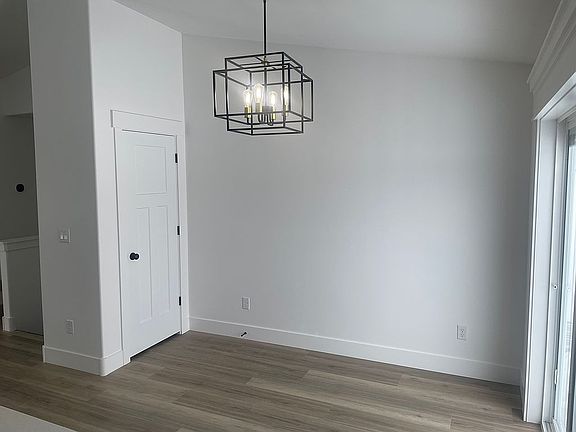 4th image of 4403 Hatch Dr