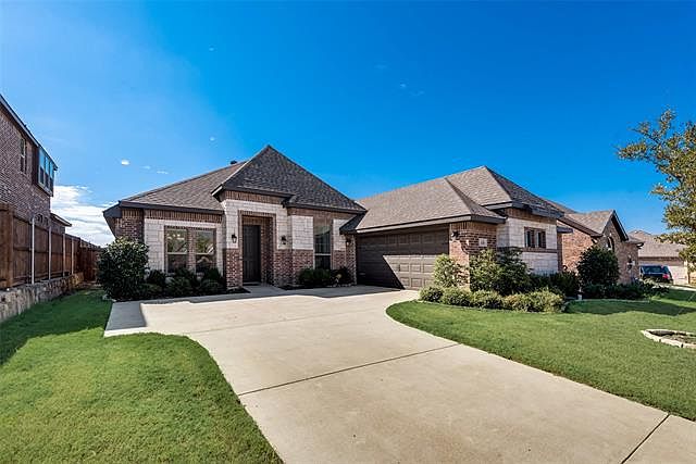 1st image of 130 Red Pine Dr