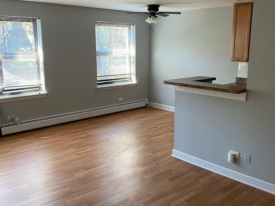 1st image of 455 W Briar Pl #407