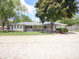 4 Elmwood Dr, Fisher, IL 61843