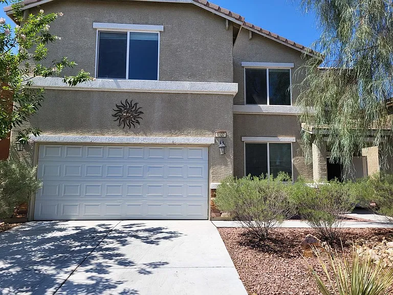 1137 Evergreen Cove St — Photo 1