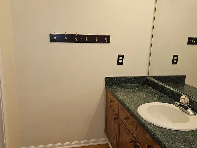 759 Ridgewood Dr — Photo 5