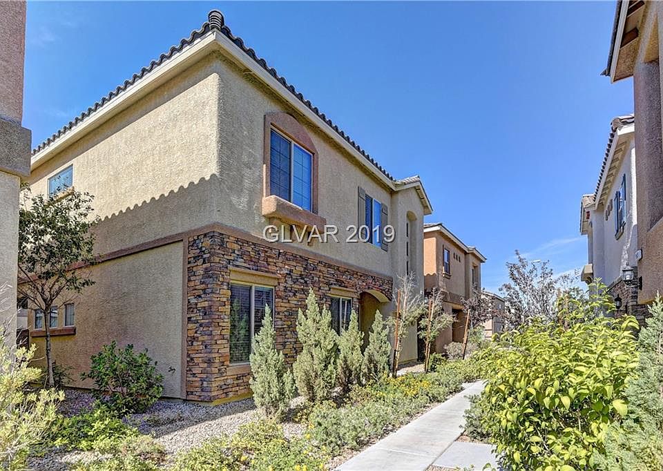 1st image of 9067 Palmas Altas St