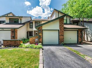 12112 Rush Creek Way, Maryland Heights, MO 63043