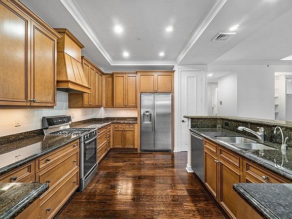 5th image of 110 Gleason St Unit 201